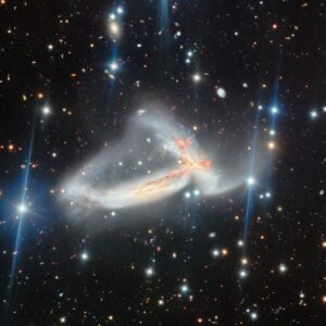APOD: 2026, 4 de setembro - Na Uhane Mahoe Huki Pu i ke Ola