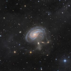 APOD: 30 de setembro de 2026 – Arp 78: Galáxia peculiar em Áries
