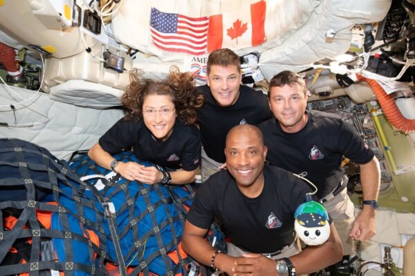 Conheça a tripulação do Artemis II da NASA durante evento público em Houston