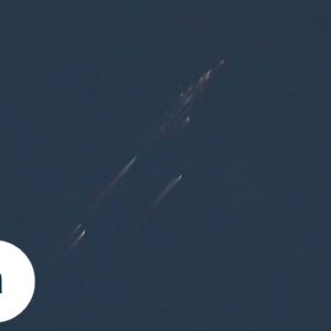 Dois satélites acabaram de queimar na atmosfera da Terra – e os cientistas estavam assistindo a partir de um jato particular. Aqui está o porquê