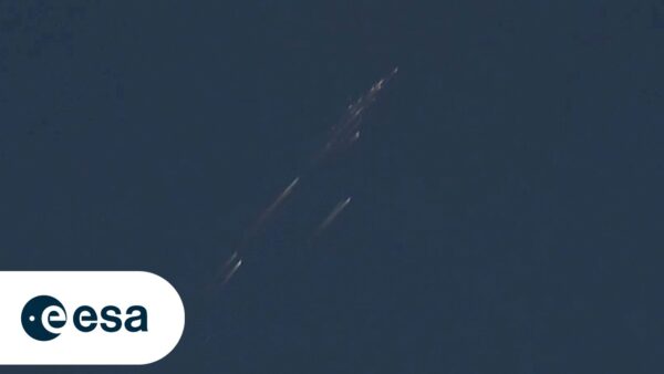 Dois satélites acabaram de queimar na atmosfera da Terra – e os cientistas estavam assistindo a partir de um jato particular. Aqui está o porquê