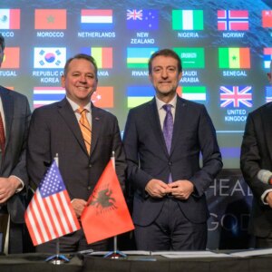 NASA dá as boas-vindas à Albânia como o mais novo signatário dos acordos Artemis