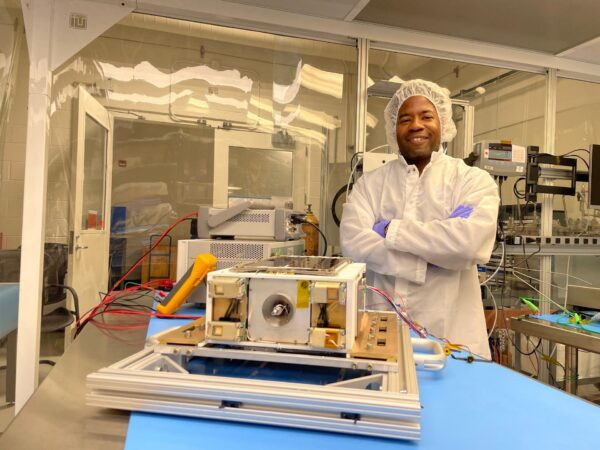 NASA testa propulsão de modo duplo CubeSat antes do lançamento