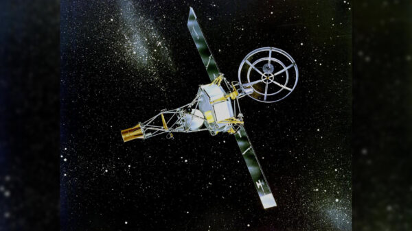 Neste dia no espaço! 4 de setembro de 1962: A espaçonave Mariner 2 da NASA realiza a primeira manobra no espaço profundo para chegar a Vênus
