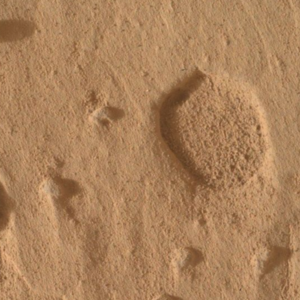 O rover Curiosity detecta 'pegadas' estranhas na foto do dia de Marte em 15 de setembro de 2026