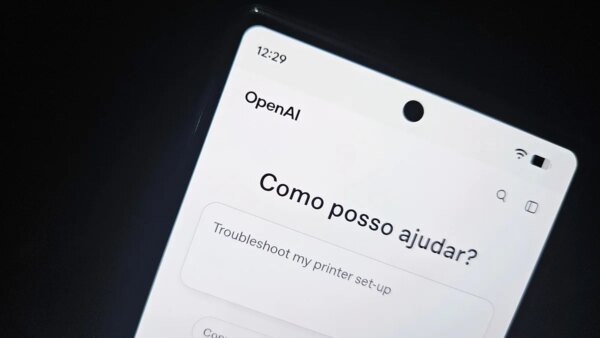 OpenAI usou mil robôs para decifrar equação centenária dos fluidos