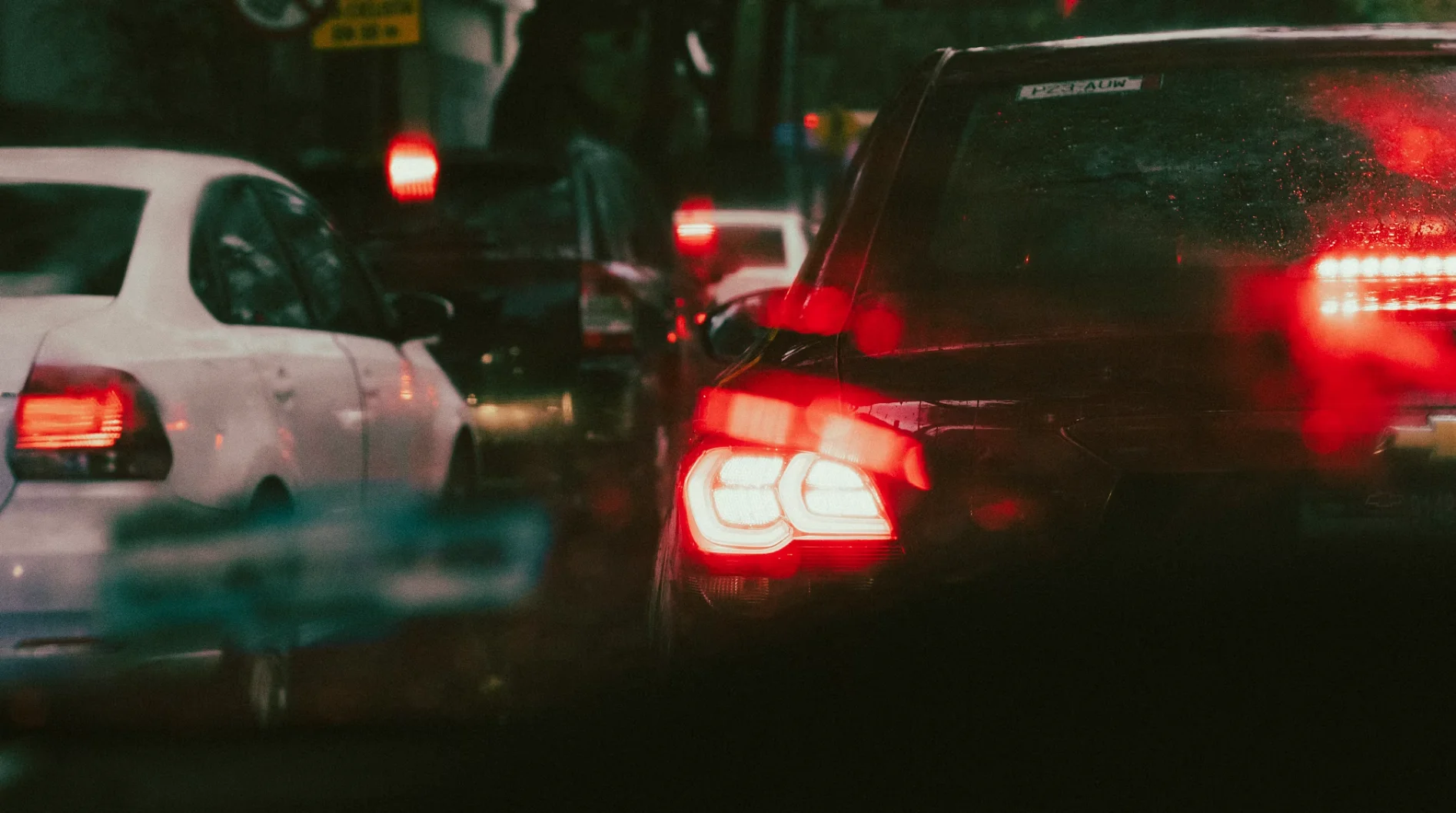 Editar informações da imagem carros no trânsito