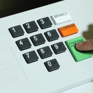 Eleições 2026: Como checar seu local de votação pelo e-Título ou pela internet