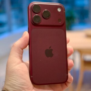 iPhone 18 Pro não decola e Apple já estaria cortando produção, diz site