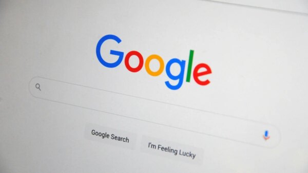 Cansou da IA no Google? Veja como bloquear resumos automáticos e limpar a busca