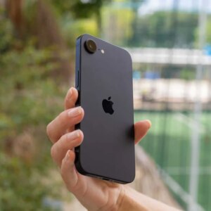 iPhone 18e surge em vazamento com câmera de selfie de 24 MP