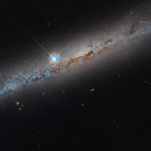 A vista da borda de uma foto brilhante de uma galáxia espiral do dia 20 de outubro de 2026
