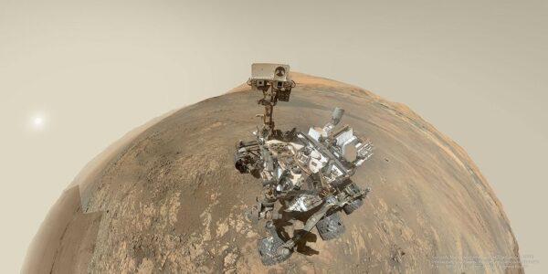APOD: 3 de outubro de 2026 – Selfie em Vera Rubin Ridge