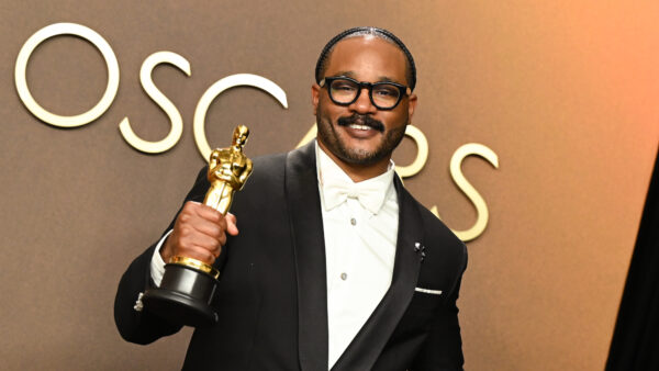 'Arquivo X' está retornando oficialmente enquanto o Hulu retoma a 'reimaginação' do ícone da ficção científica de Ryan Coogler