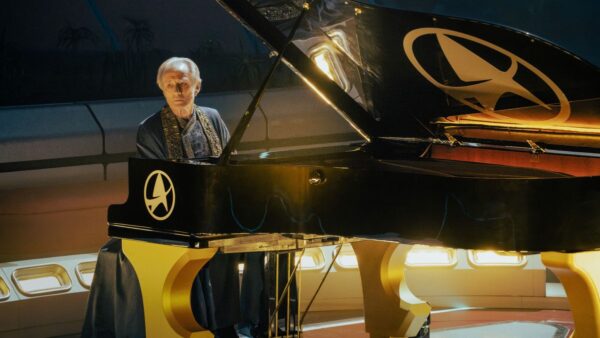 'Basicamente fizemos Top Gun no espaço.' Star Trek Starfleet Academy volta à ação em março de 2027 para o segundo ano na fronteira final.