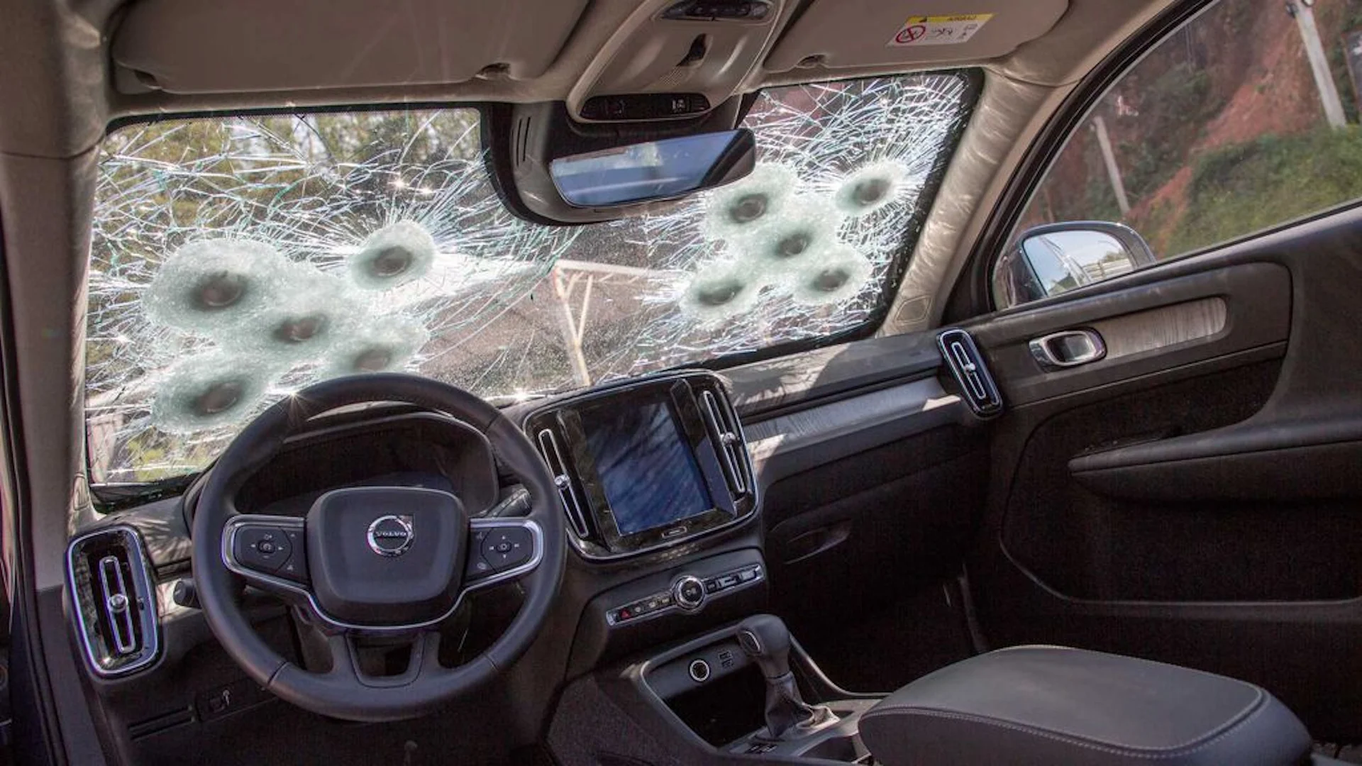 Editar informações da imagem Carro blindado