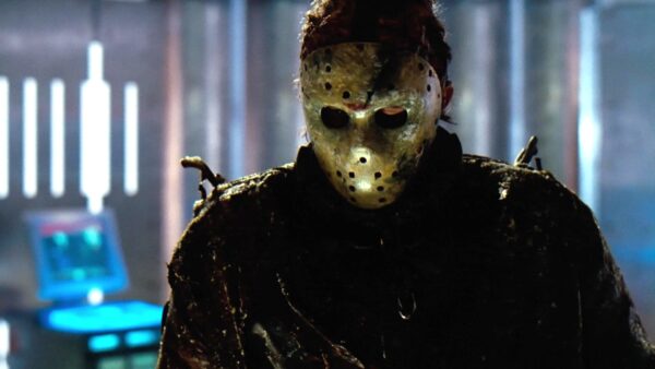 'Crystal Lake' é ótimo, mas nada supera as travessuras de terror espacial de 'Jason X'