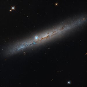 Hubble da NASA espia Spiral's Edge