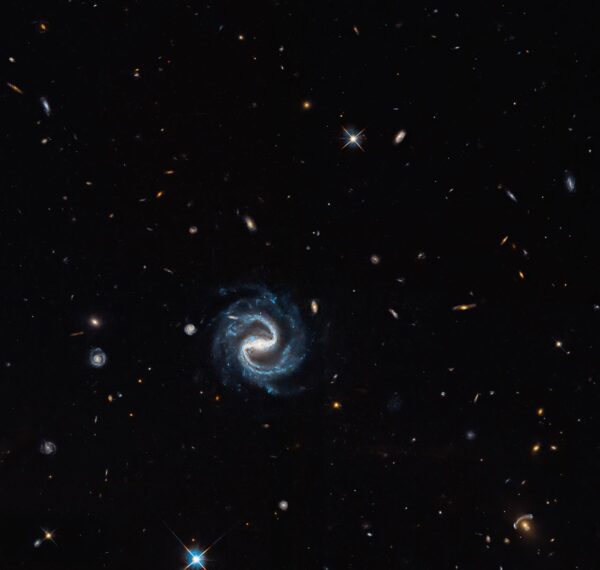 Hubble da NASA traça caminho para Roman com lentes gravitacionais