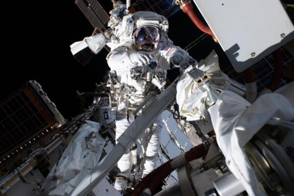 NASA sediará conferência de notícias com prévia das caminhadas espaciais dos EUA 100, 101