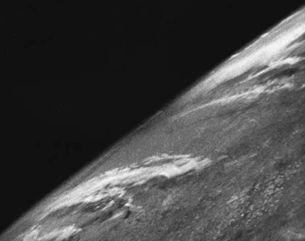 Neste dia no espaço! 24 de outubro de 1946: Foguete V-2 tira as primeiras fotos da Terra vista do espaço
