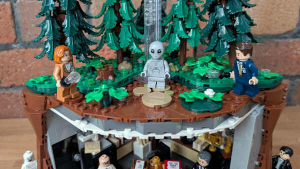 O novo conjunto de arquivos X da Lego é pura nostalgia para os fãs de ficção científica