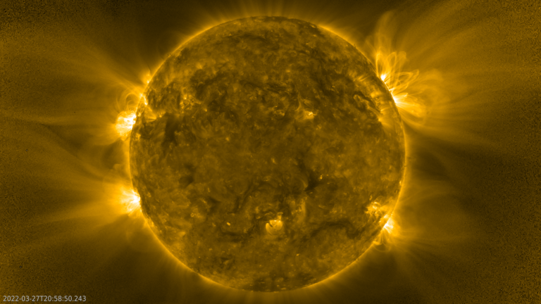 Solar Orbiter rastreia origem de misteriosos ziguezagues magnéticos