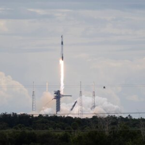 SpaceX Crew-13 da NASA é lançado na Estação Espacial Internacional
