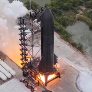 SpaceX aciona o estágio superior da Starship antes do lançamento do teste do vôo 15 (vídeo)