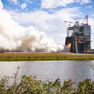 Testes de motor RS-25 na NASA Stennis
