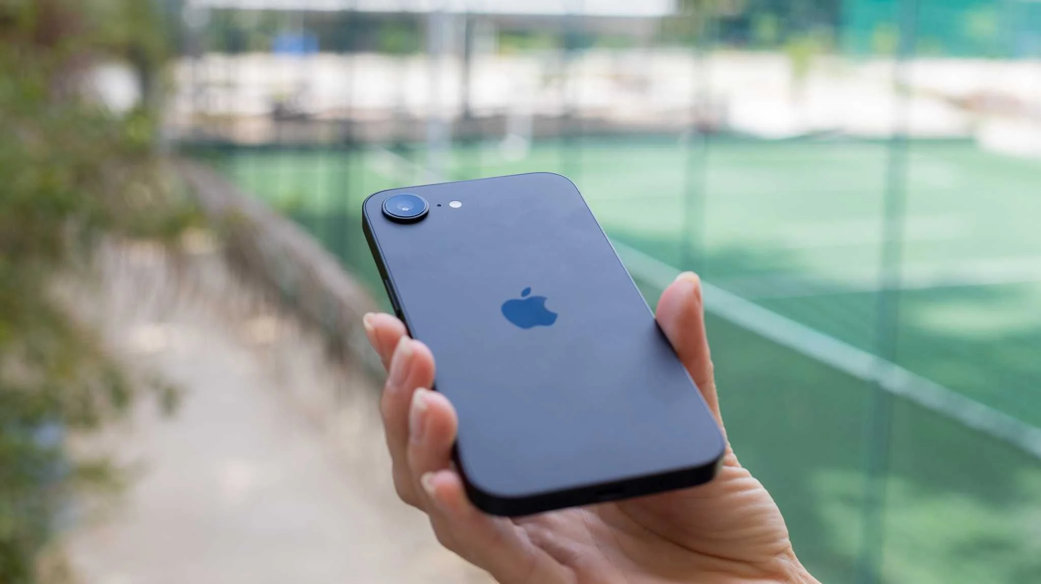 iPhone 17e Logo